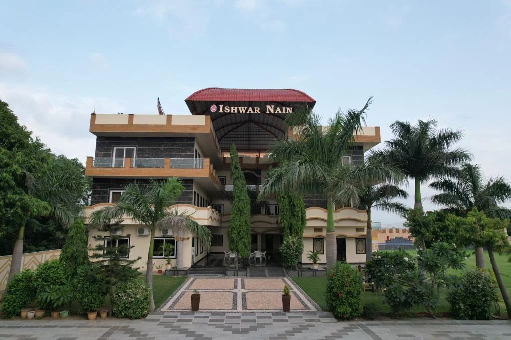 Ishwar Nain Hotel
