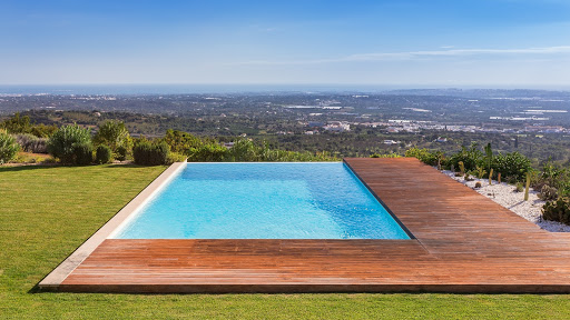 Photo de Piscines de France (17) - Construction de piscine (L'Univers de l'Eau) à Tesson (17460)