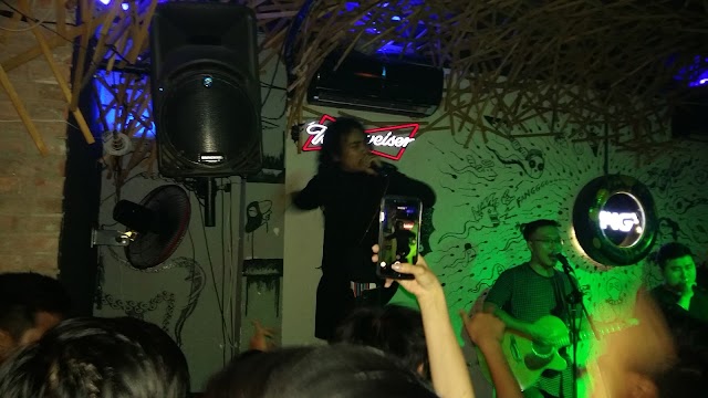 Fang Pub