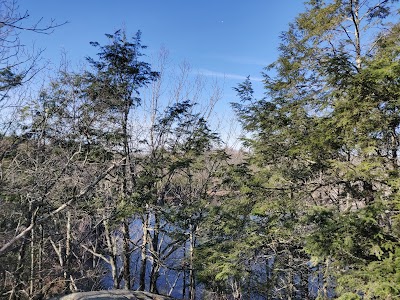 Audubon Long Pond Woods Wildlife Refuge - Secondary/RIDEM Trailhead