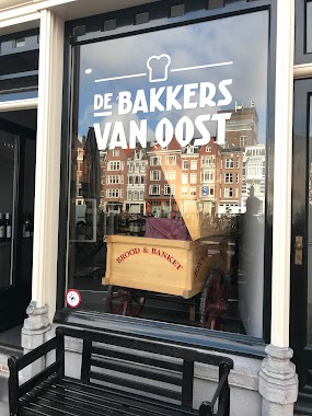 Dé Bakker van Oost, Author: Anne Von der heide