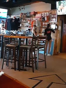 Hooters photo