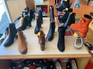 Photo n°7 de IM CHAUSSEUR Femme Et Enfant à Viroflay (Magasin de chaussures)