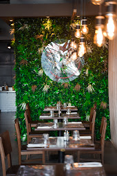 Photo n°65 de Restaurant Pepe Manzo (Exterieur du Qwartz) | Villeneuve-la-Garenne à Villeneuve-la-Garenne (Restaurant)