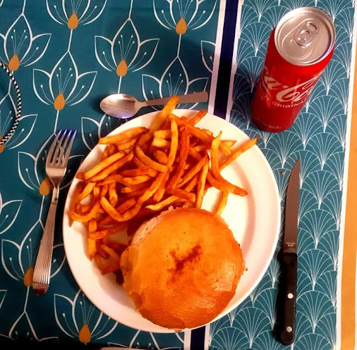 Photo 1 - Burger Express Arrou