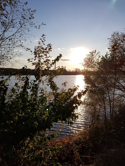 Prairie Park Fishery Trail/Sac and Fox Trail Fork