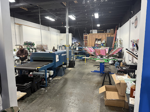 13GALLONS Screen Printing + Embroidery Studio