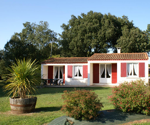Photo de LES CHÊNES VERTS à Saint-Savinien (17350)