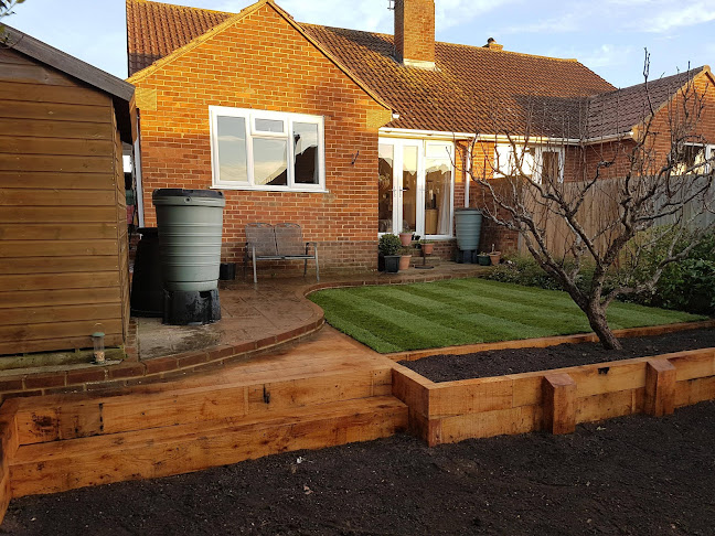 S D W Landscapes Ltd - Landscaper