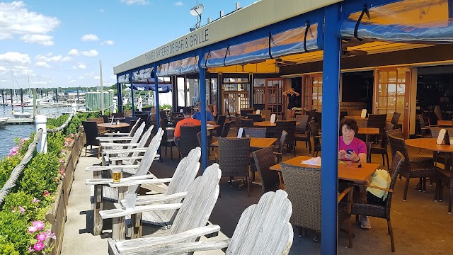 Thames Waterside Bar And Grill