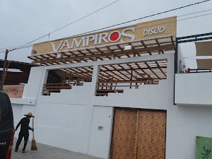 Discoteca Vampiros Bar Camana 8