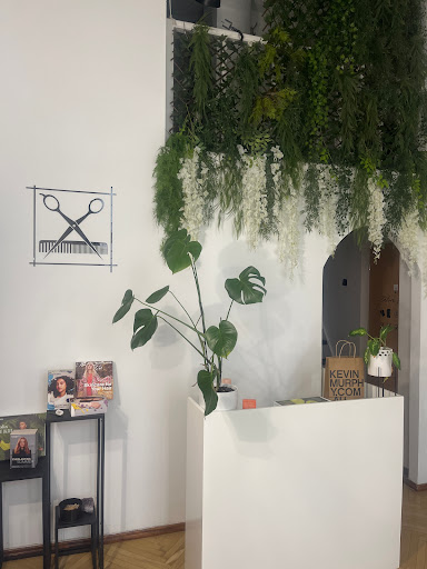 Salon Fryzjerski POD-STRZYGĄ – Fryzjer | Damski | Męski | Strzyżenie Męskie Warszawa Śródmieście