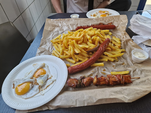 Photo 2 - La Motte Burger