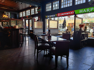 Cannon's Corner Irish Pub photo