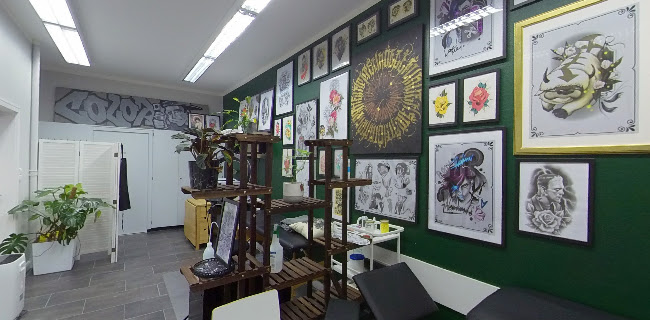 Bloody Colors Tattoo Studio Stuttgart Telefonnummer