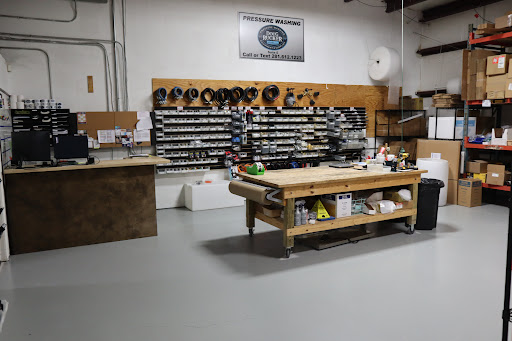 DougRuckerStore - Visual