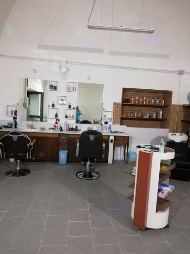 Gatto Matto Barber Shop - C.A.M.A. Consulente Trapianto Capelli Tecnica Dhi-Fue - Thumbnail