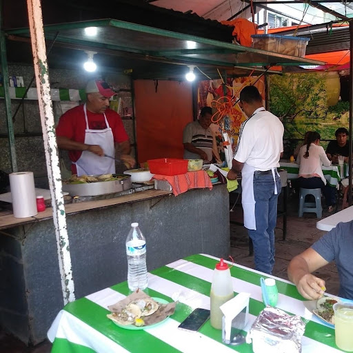 Tacos y gorditas Rendon Logo
