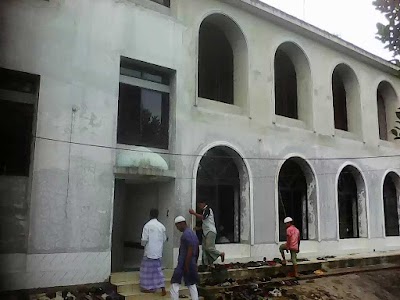 Photos of Hazrat Boro Miazi and Hazrat Choto Miazi Masjid