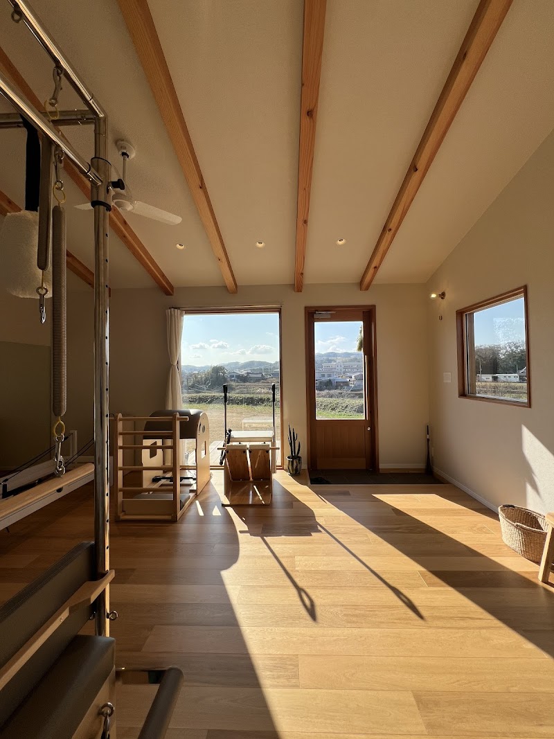 STUDIO LEA/yoga. pilates