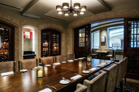1888 CHOP HOUSE 405 Spray Ave, Banff, AB T1L 1J4, Canada