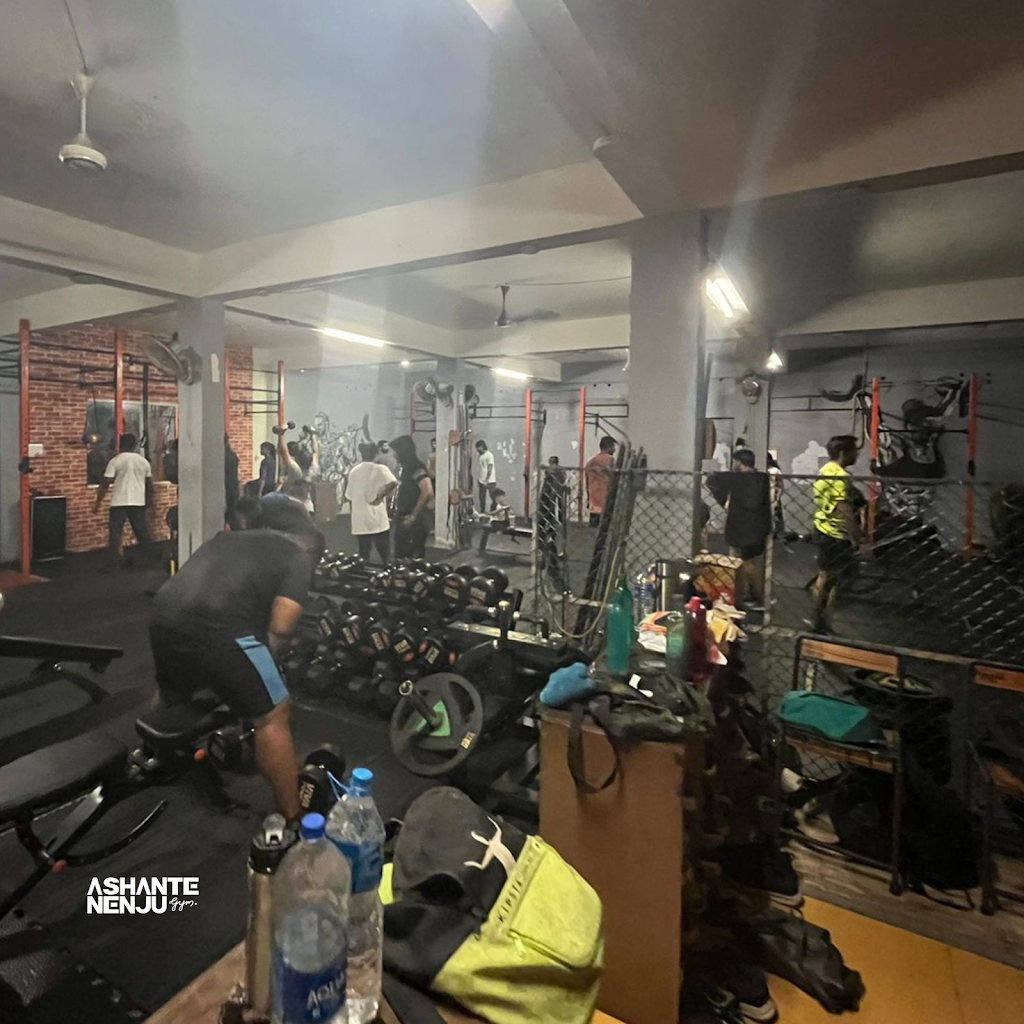 Ashante Nenju Fitness Centre Ponekkara Aashaanrre Nenyc Phirrrrness Senrr Jin Ponneekkr