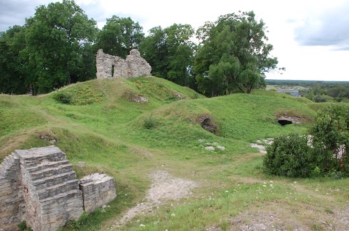 Lihula linnuse varemed