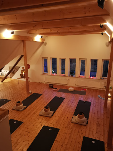 Melanie Kröbel Yoga