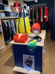 Photo n°36 de Saint James boutique Cabourg à Cabourg (Magasin de vêtements pour femmes)
