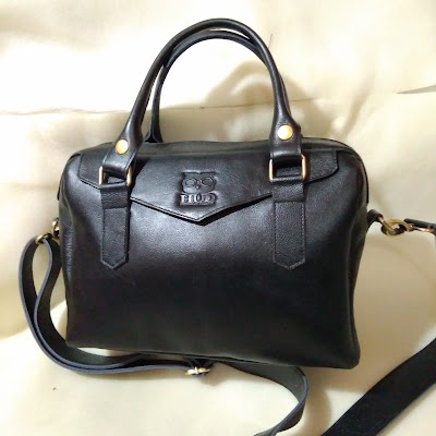 Photos of Kerajinan Kulit Muntilan | Jaket Kulit | Tas Kulit | Sandal kulit