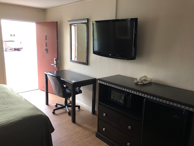 Crossroads Inn by null