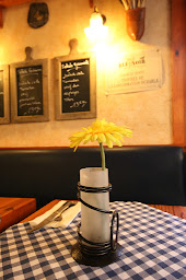 Photo n°59 de Crêperie Chez Yannick à Paris (Restaurant de plats à emporter)