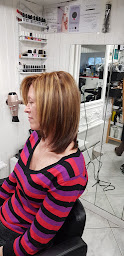 Photo n°12 de Emilienne Emycoiff and Nails à Saint-Ouen-l'Aumône (Salon de coiffure)