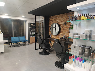 Photo n°23 de Salon Id'coiff à Voray-sur-l'Ognon (Salon de coiffure)