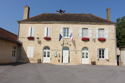 Photo de Mairie de Saint-Loup-Géanges à Saint-Loup-Géanges (71350)