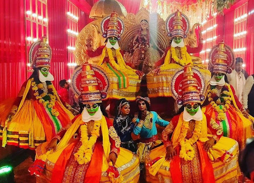 Varmala Entry kathak kali theme based ,Magic Touch Events