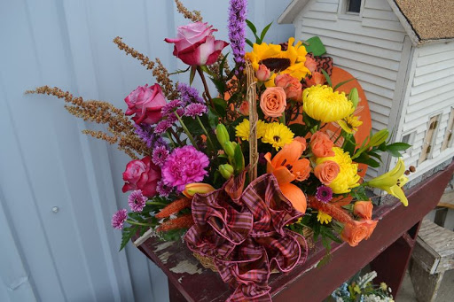 Frontier Floral & Gifts
