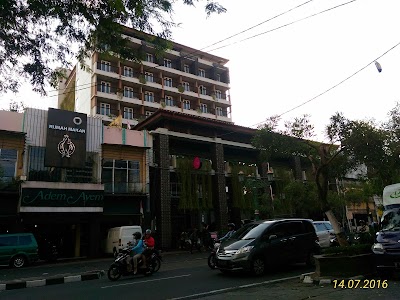 Photos of The 101 Yogyakarta Tugu