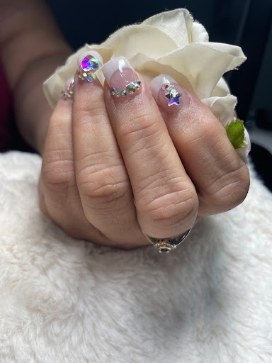 Clio Professionals Beauty School - Thumbnail