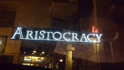Photos of La Aristocracy