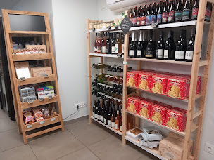 Photo n°4 de Epicerie de la vallée à Monteaux (Épicerie)