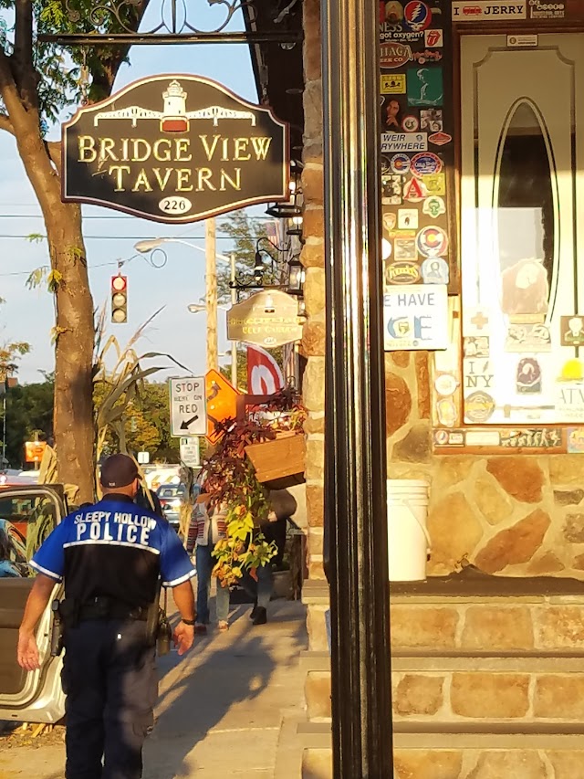 Bridge View Tavern