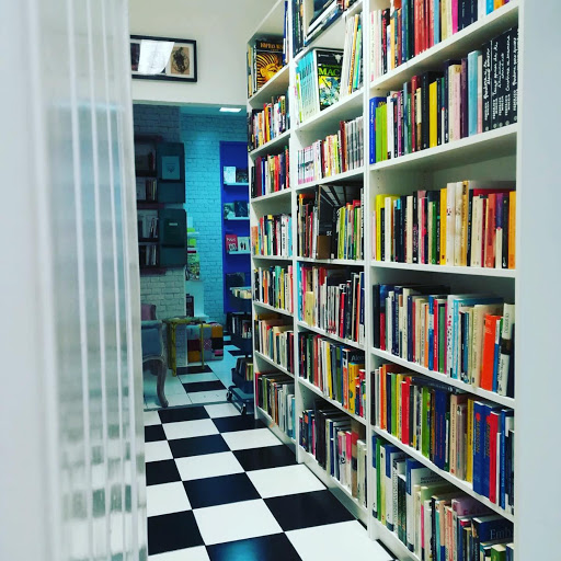 La Madriguera Librería Lowcost