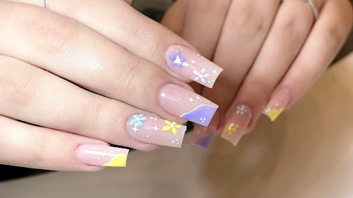 Hollywood nail and spa