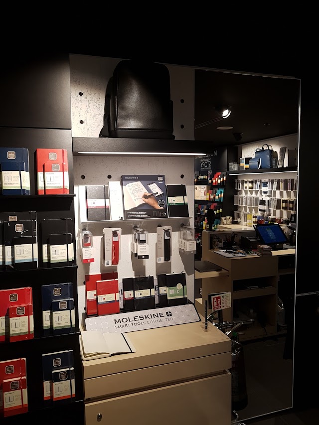 Moleskine Store - Liverpool Street Station
