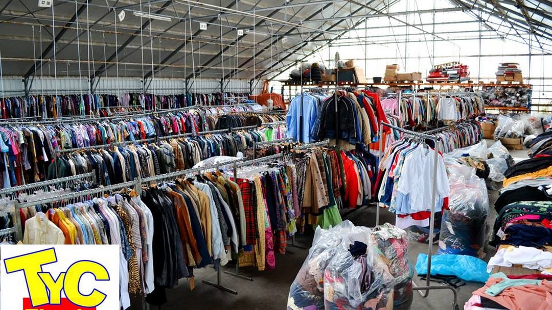 TYC planta seleccionadora Fardos ropa americana tienda - mas de 10 años  seleccionando la mejor ropa usada del mundo ahora en CHILE !!