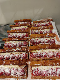 Photo n°31 de Boulangerie Aux Saveurs des Bois à Bois-Jérôme-Saint-Ouen (Sandwicherie)