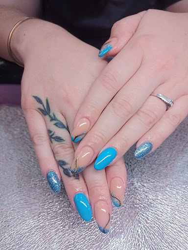 NAILS BY YOZ - Visual