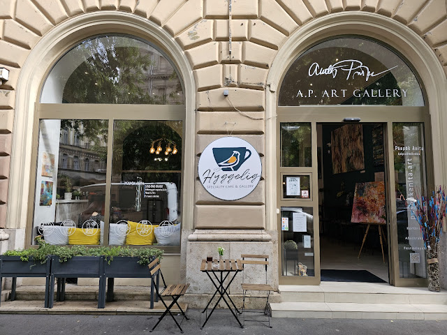 Hyggelig Café & Gallery / A.P. Art Gallery by null