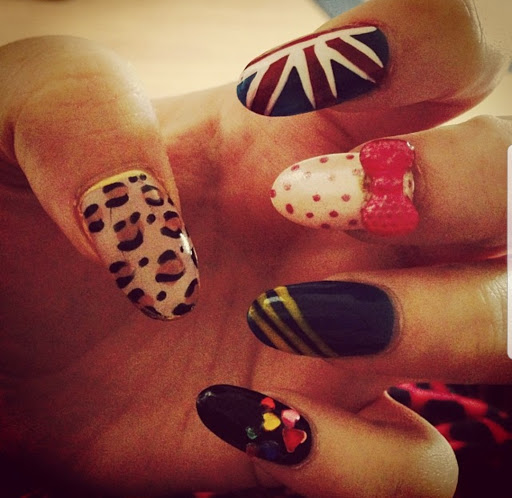 Creation Nails Logo